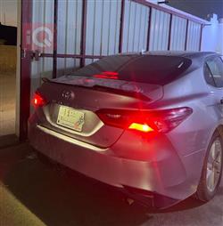 تۆیۆتا کامری